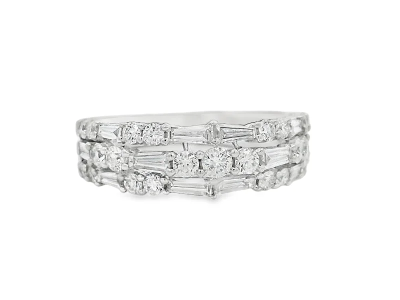 14K White Gold Baguette and Round Diamond Ring